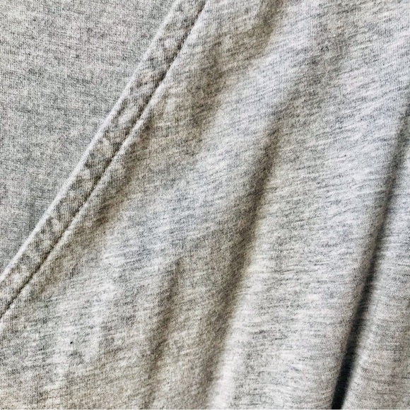 Moda Grey Ruched-Side Tee (Size M) - Picture 5 of 6